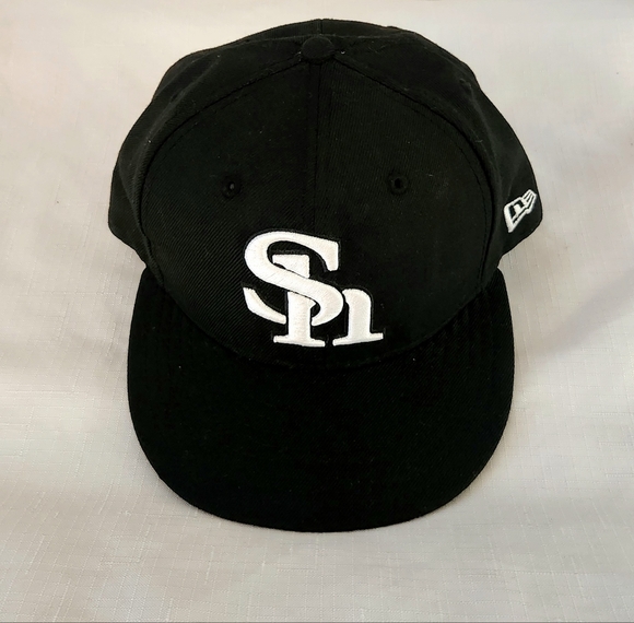 New Era 59FIFTY NPB Fukuoka Softbank Hawks Black White Japanese Team Rare 7 1/2